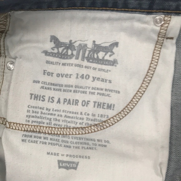 Levi’s  502 distressed edge cutoffs Size 34 - Picture 5 of 7